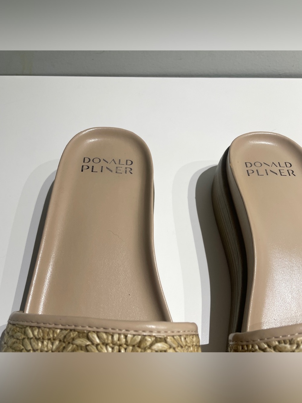 Donald Pliner Raffia Patterned Slides Woven Platform Slides Y2K Style - Picture 5 of 13